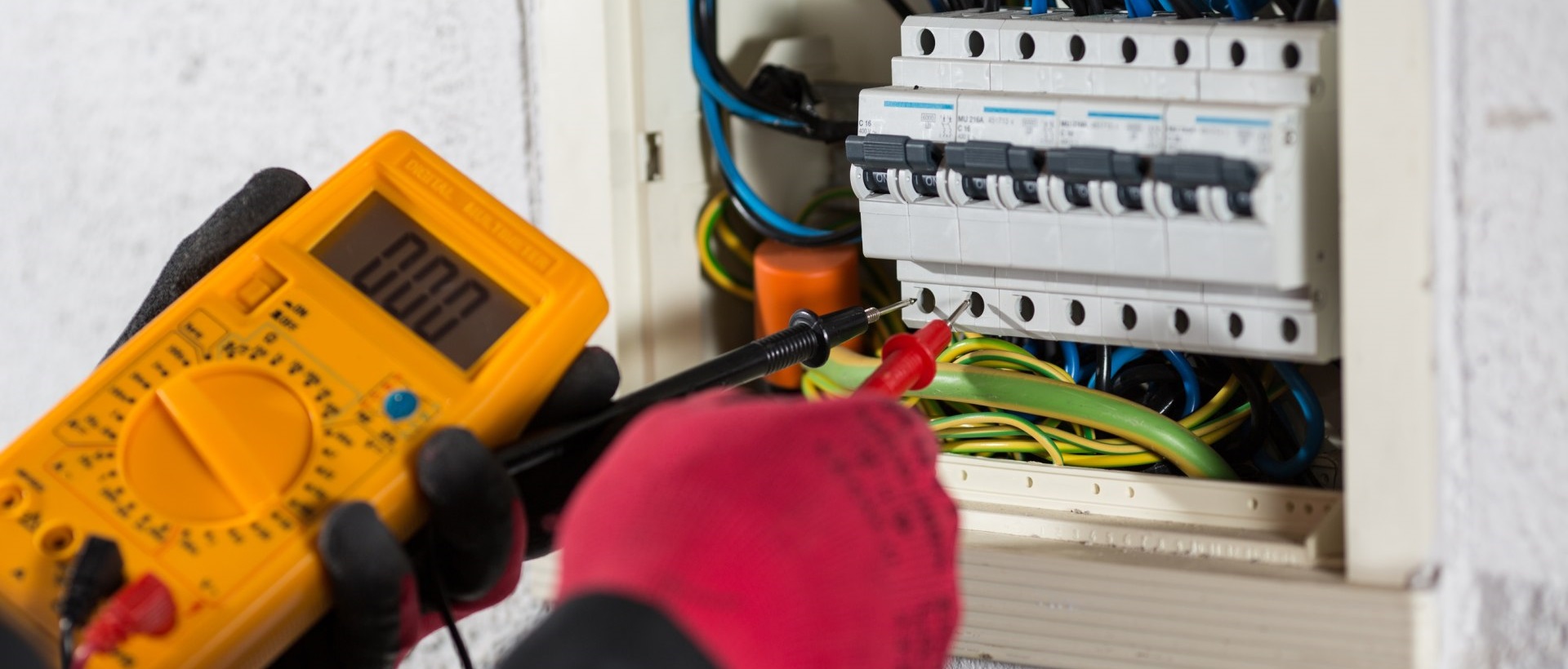 Electricians SE12